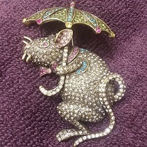 Heidi Daus collectable Brooch